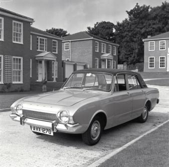 Ford Corsair 2000E