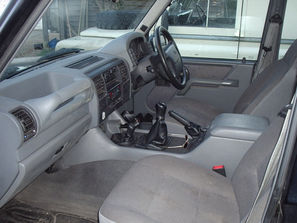 1998 Discovery Interior